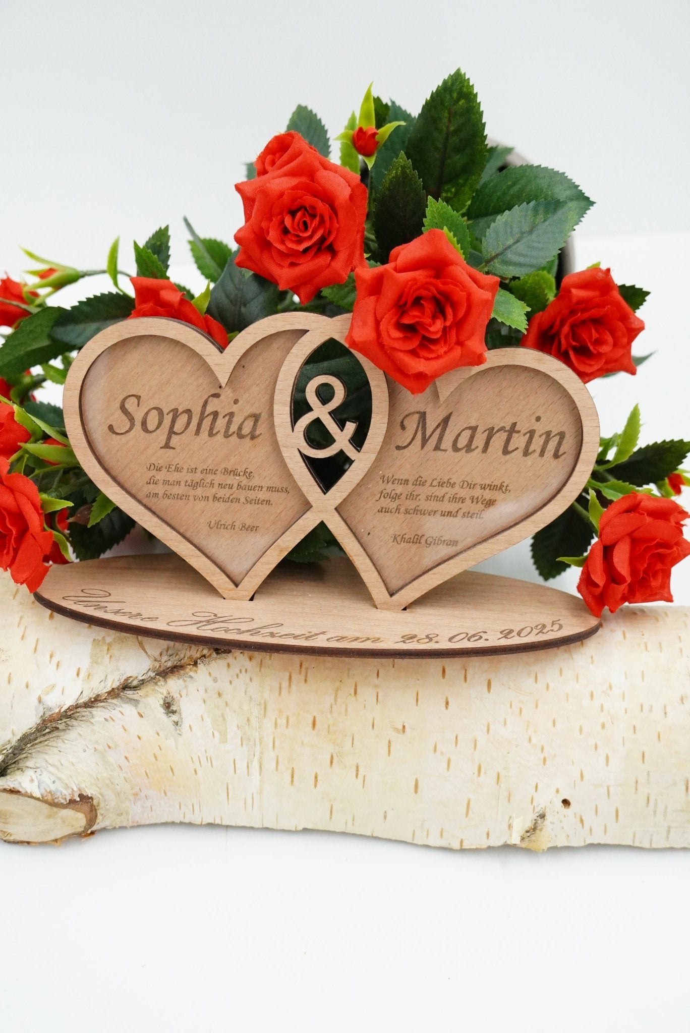 Hochzeits-Doppelherz Aufsteller aus Buchen-/Rotbuchenholz mit Lasergravur, personalisierbar, handgefertigt in Niederbayern