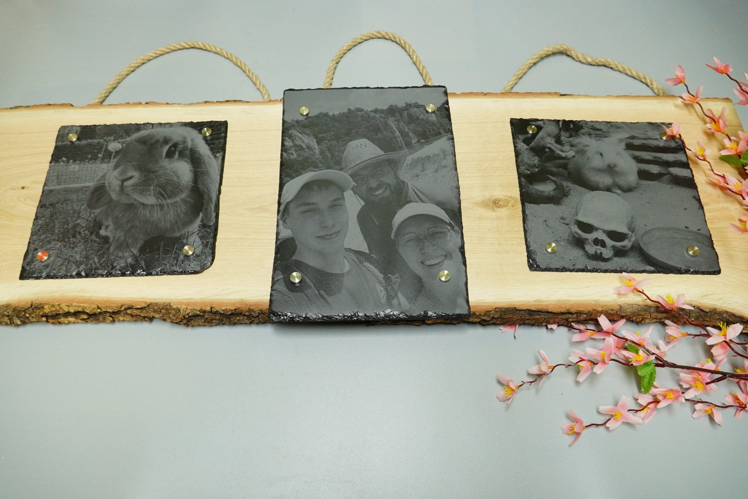 Individuelle Fotogravur auf Schieferplatte ca. 2 x 20*20 cm + 20*30 cm mit rustikaler Holzschwarte längs – Dein Foto als Kunstwerk - RJC - Circle