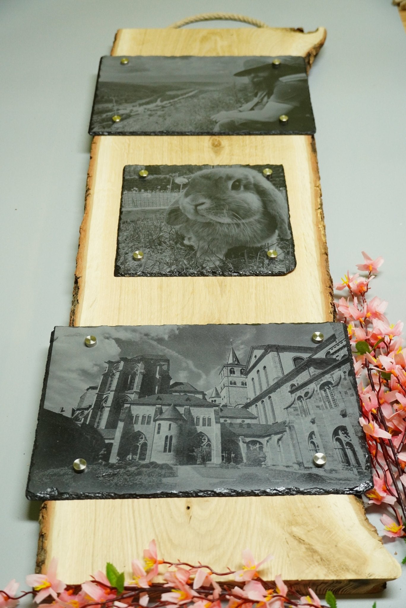 Individuelle Fotogravur auf Schieferplatte ca. 20*20 cm + 2 x 30*20 cm mit rustikaler Holzschwarte hochkant – Dein Foto als Kunstwerk - RJC - Circle