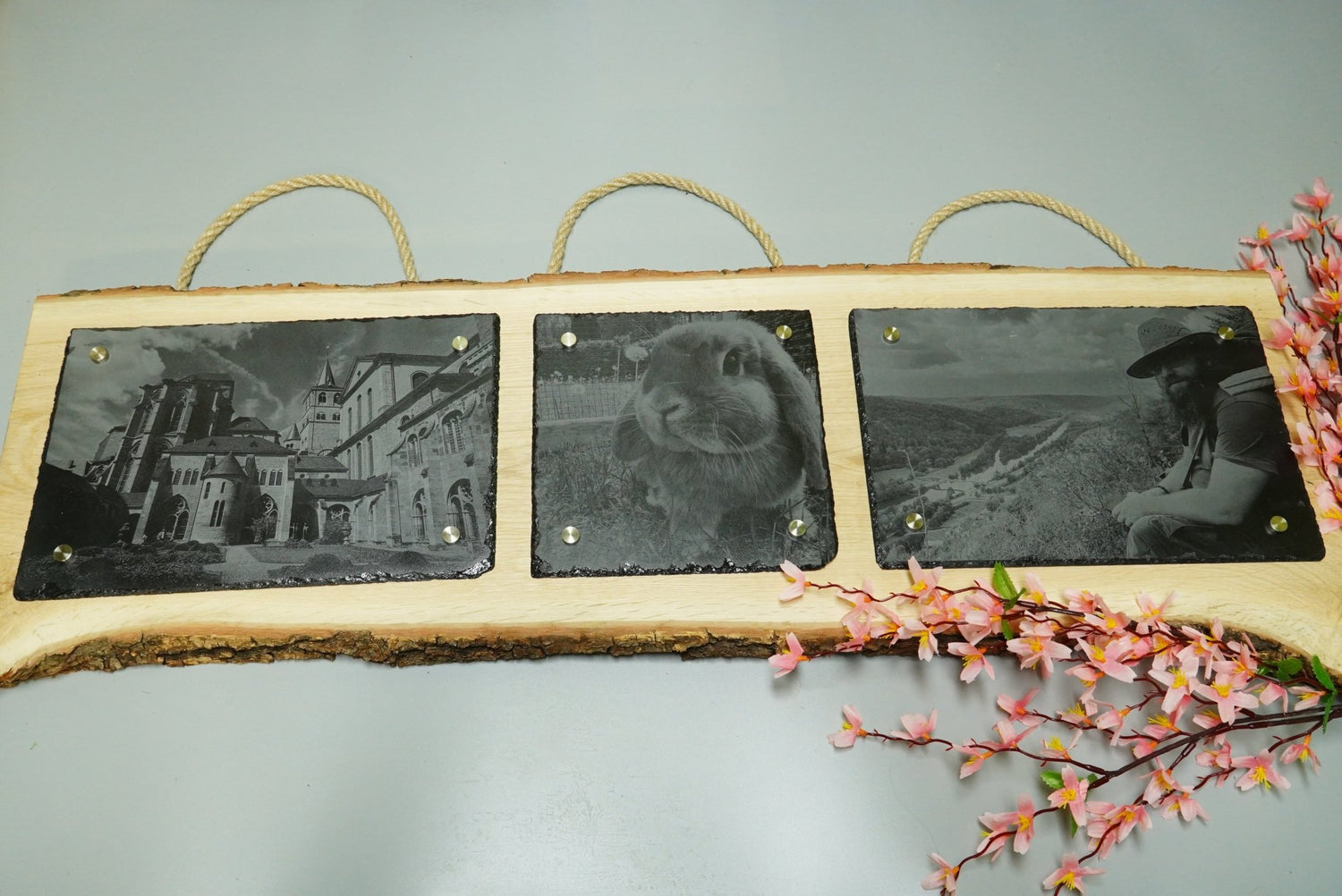 Individuelle Fotogravur auf Schieferplatte ca. 20*20 cm + 2 x 30*20 cm mit rustikaler Holzschwarte längs – Dein Foto als Kunstwerk - RJC - Circle