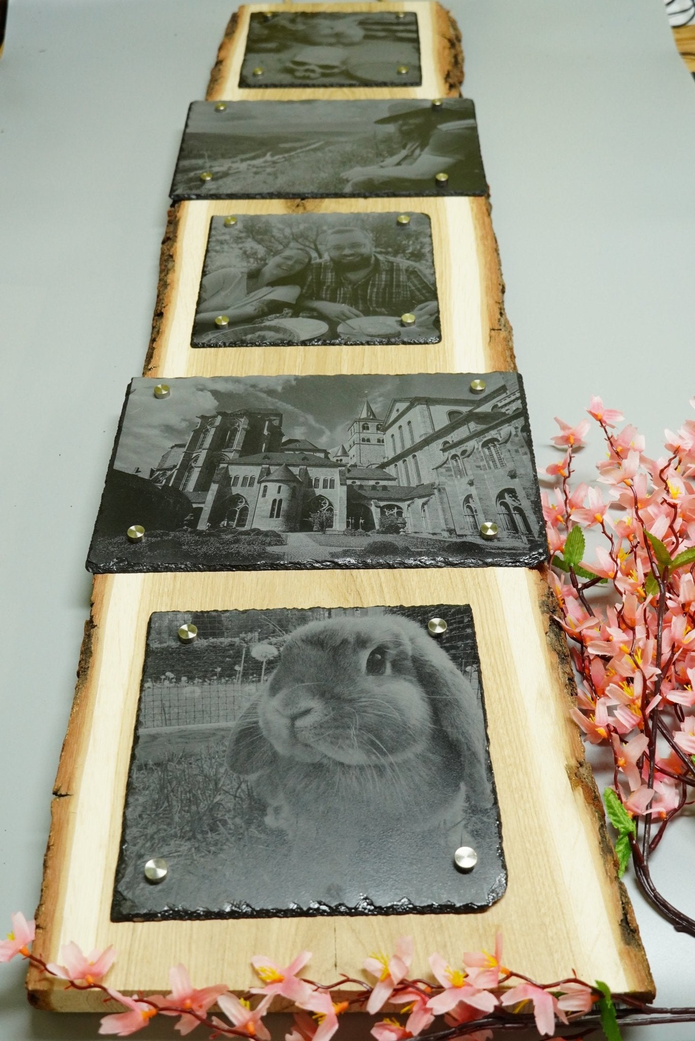 Individuelle Fotogravur auf Schieferplatte ca. 3 x 20*20 cm + 2 x 30x20 cm mit rustikaler Holzschwarte hochkant – Dein Foto als Kunstwerk - RJC - Circle