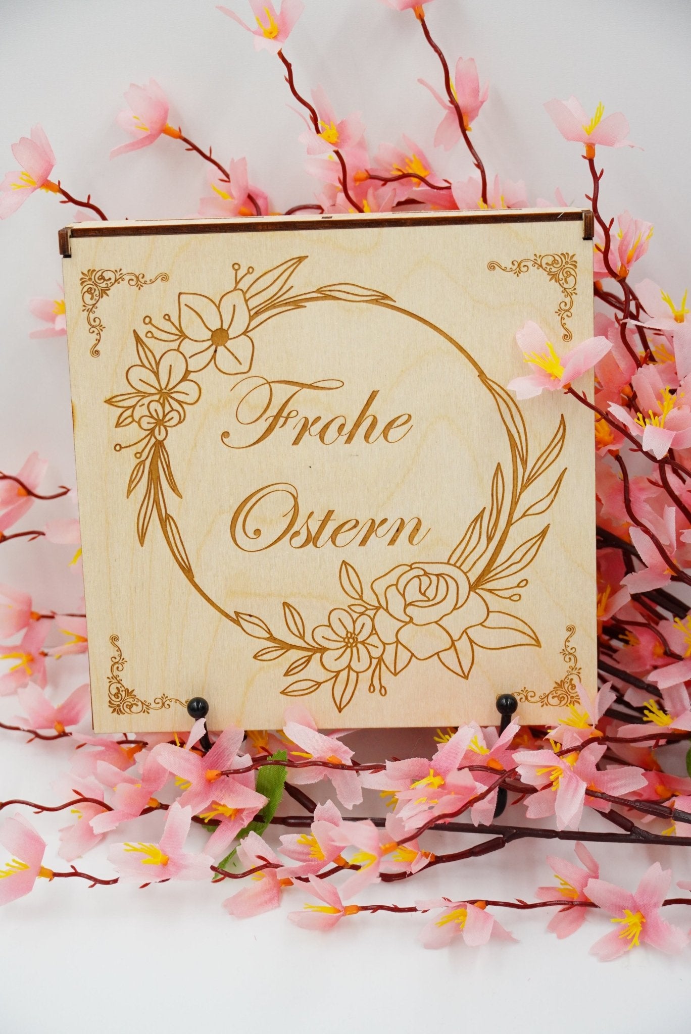 Osterbox mit Gravur und 8 Osteranhängern aus Holz – gefertigt in Niederbayern