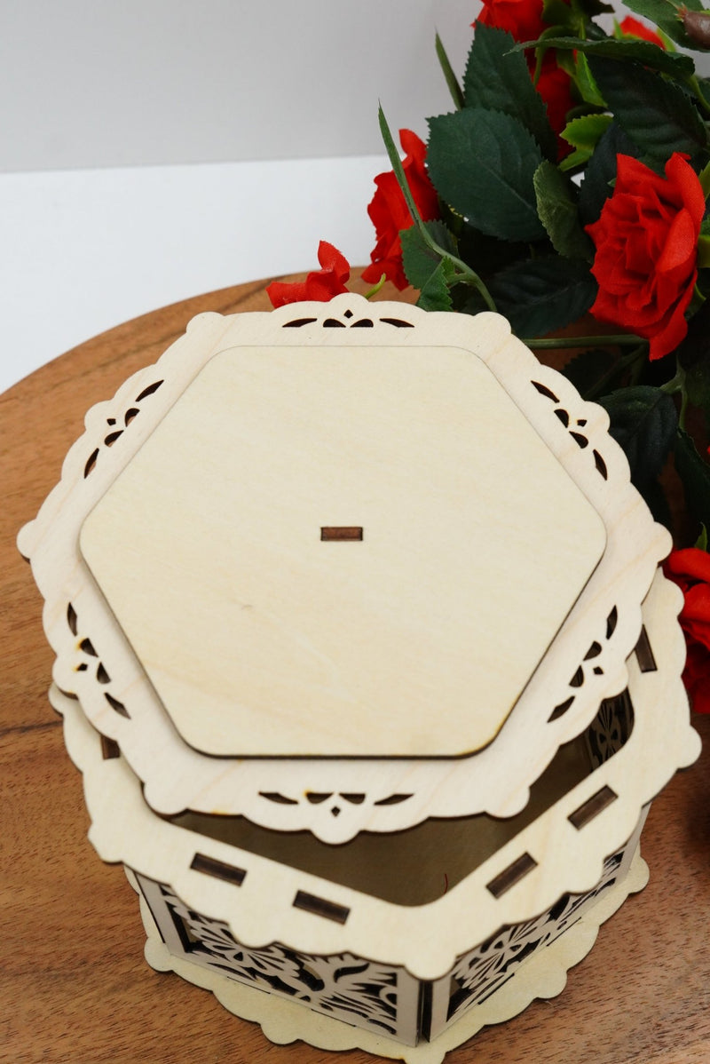 Valentin Geschenkbox sechseck Blumendesign - personalisierbar - RJC - Circle
