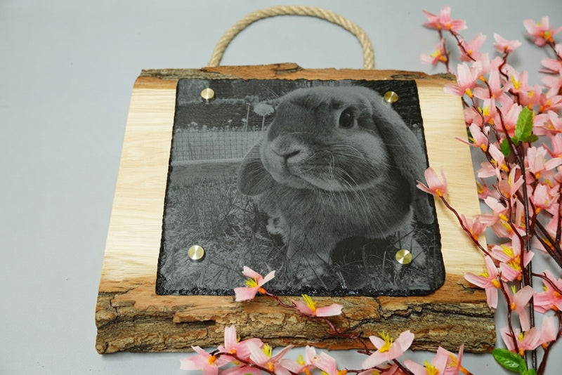 Personalisierte Fotogravur auf Schiefer mit Eichenholzschwarte und waagerechter Rinde, Wandbild mit eigenem Foto von RJC-Circle aus Niederbayern Schiefer 20x20 cm