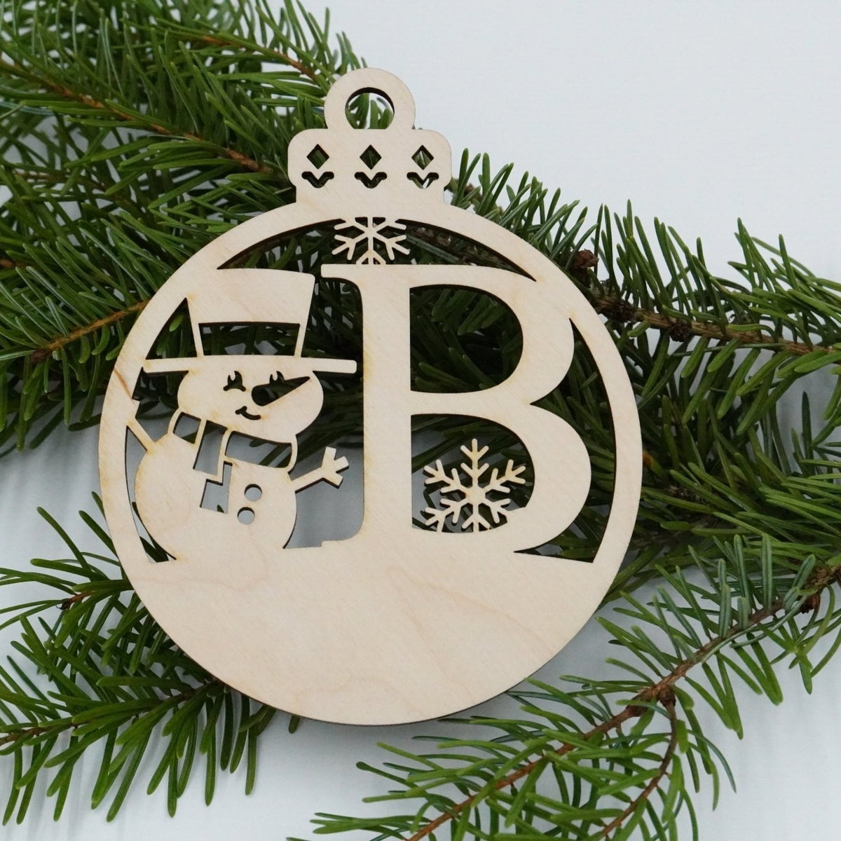 Christbaumschmuck "Schneemann" Buchstabe A bis M - personalisiert - RJC - Circle