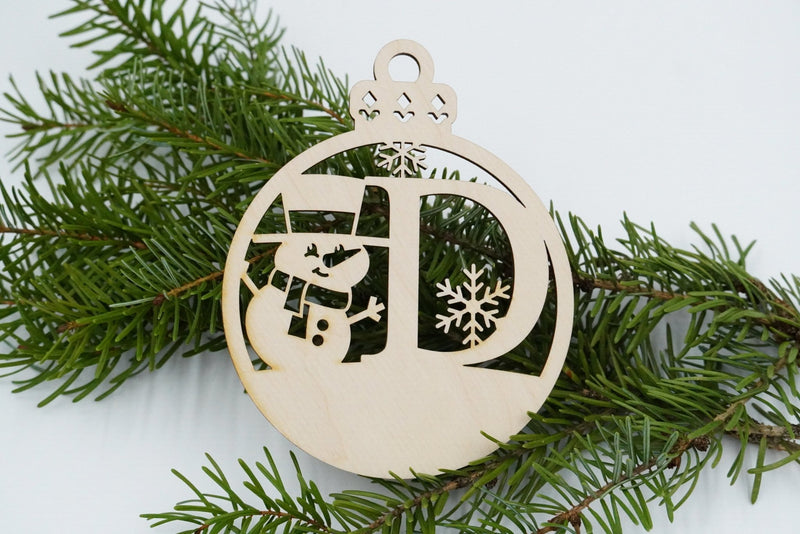 Christbaumschmuck "Schneemann" Buchstabe A bis M - personalisiert - RJC - Circle