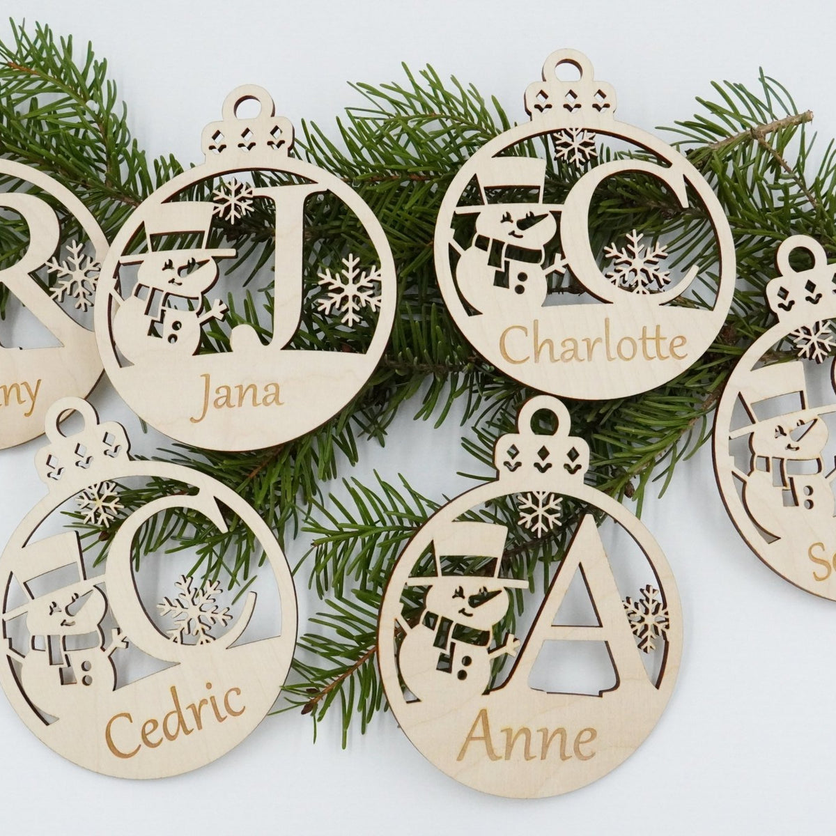 Christbaumschmuck "Schneemann" Buchstabe N bis Z - personalisiert - RJC - Circle