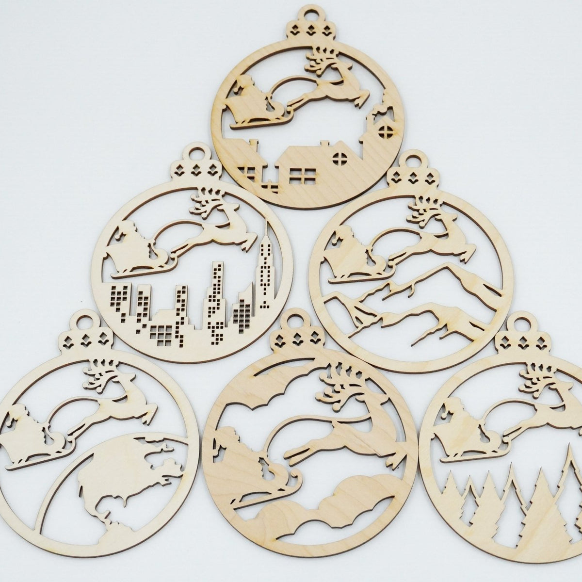 Christbaumschmuck "Weihnachtsmann on Tour" - RJC - Circle