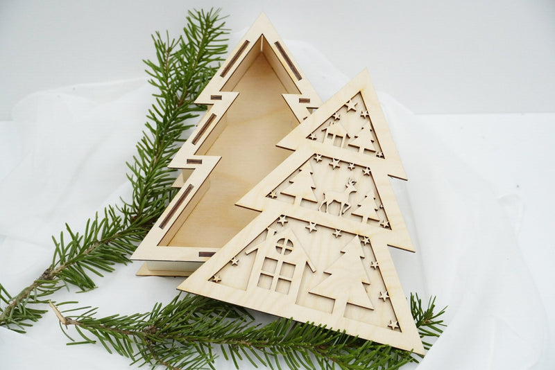 Geschenkbox Tanne - personalisierbar - RJC - Circle