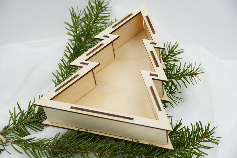 Geschenkbox Tanne - personalisierbar - RJC - Circle