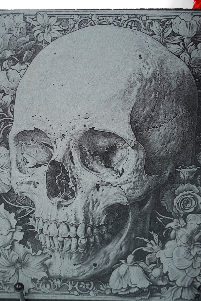 Halloween Untersetzer "Skull" der Dritte im Blumenbett - personalisierbar - RJC - Circle