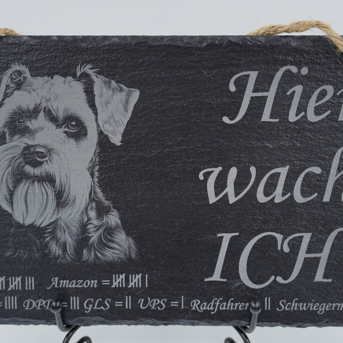 „Hier wache ich“ Schieferschild mit Gravur – Haustier Türschild für Hundehalter - RJC - Circle