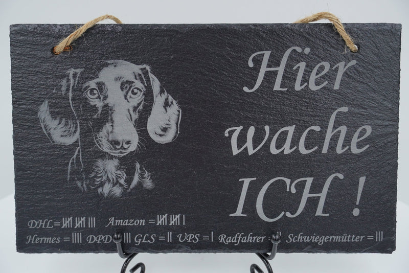 „Hier wache ich“ Schieferschild mit Gravur – Haustier Türschild für Hundehalter - RJC - Circle