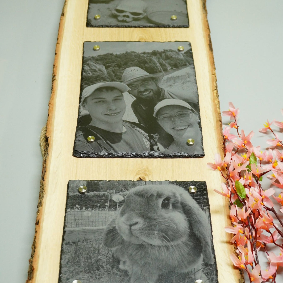 Individuelle Fotogravur auf Schieferplatte ca. 2 x 20*20 cm + 20*30 cm mit rustikaler Holzschwarte hochkant – Dein Foto als Kunstwerk - RJC - Circle