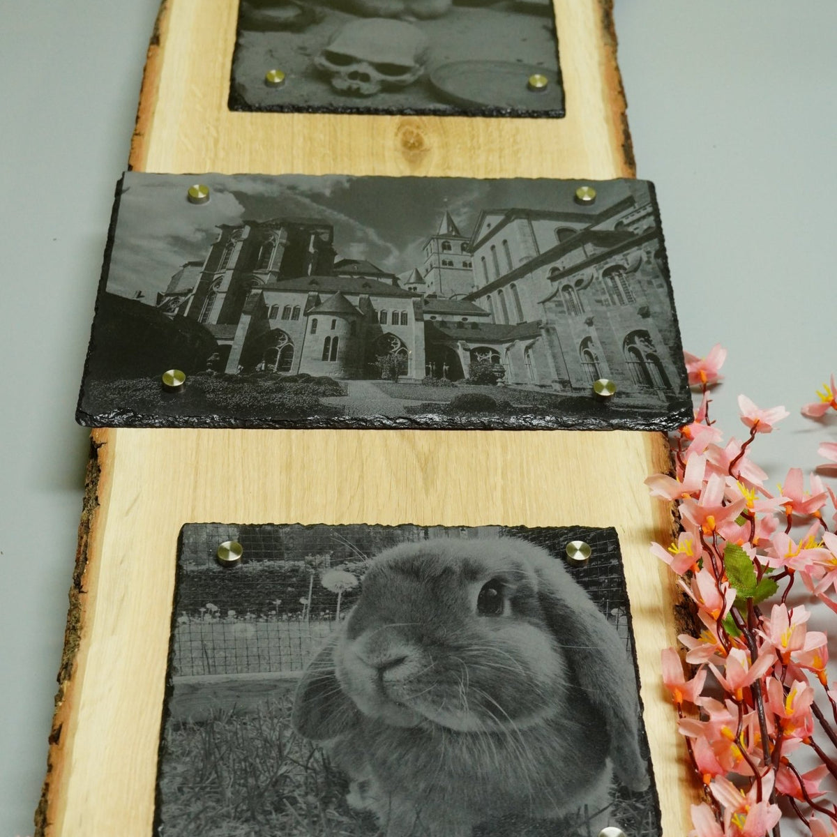 Individuelle Fotogravur auf Schieferplatte ca. 2 x 20*20 cm + 30*20 cm mit rustikaler Holzschwarte hochkant – Dein Foto als Kunstwerk - RJC - Circle