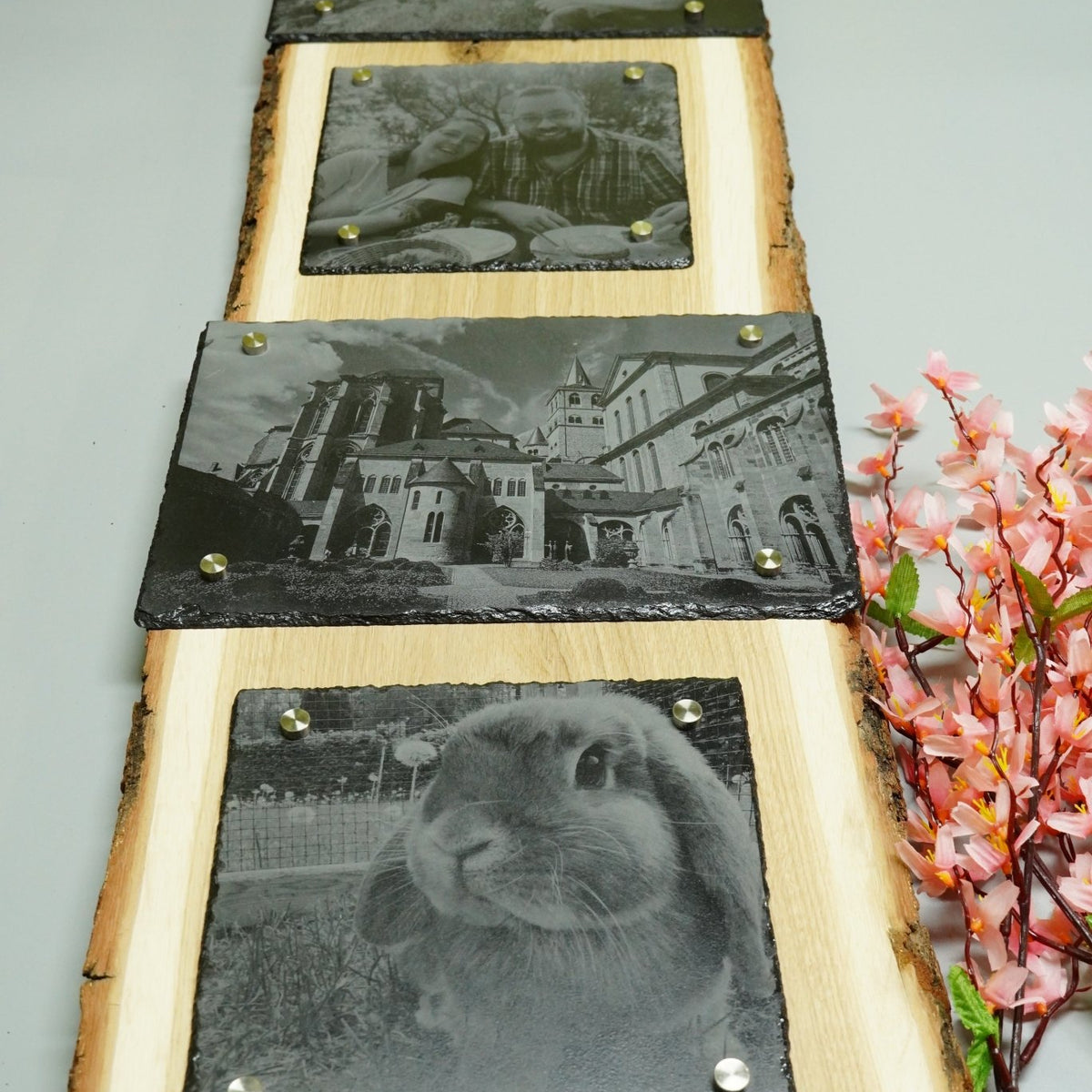 Individuelle Fotogravur auf Schieferplatte ca. 3 x 20*20 cm + 2 x 30x20 cm mit rustikaler Holzschwarte hochkant – Dein Foto als Kunstwerk - RJC - Circle