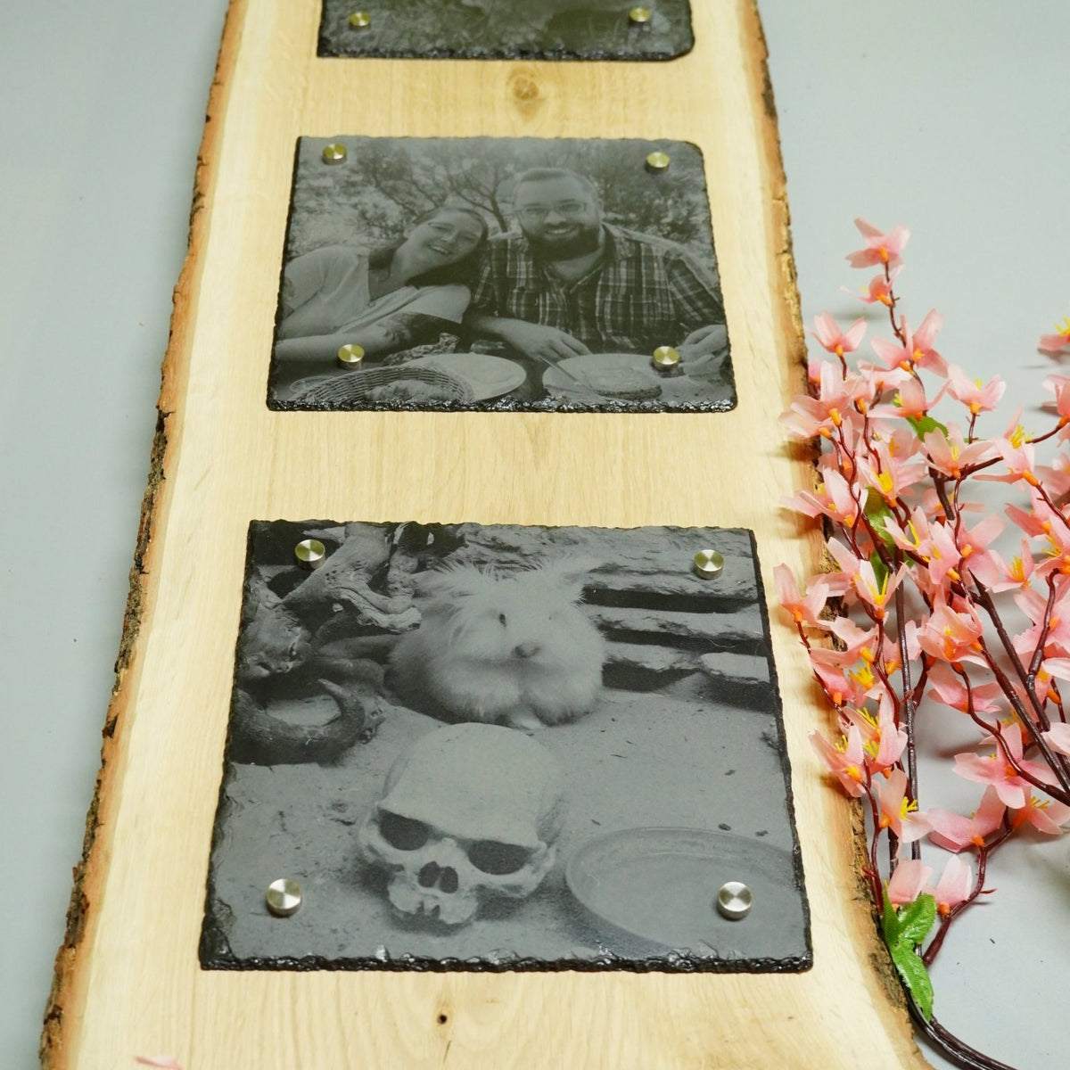 Individuelle Fotogravur auf Schieferplatte ca. 3 x 20*20 cm mit rustikaler Holzschwarte hochkant – Dein Foto als Kunstwerk - RJC - Circle