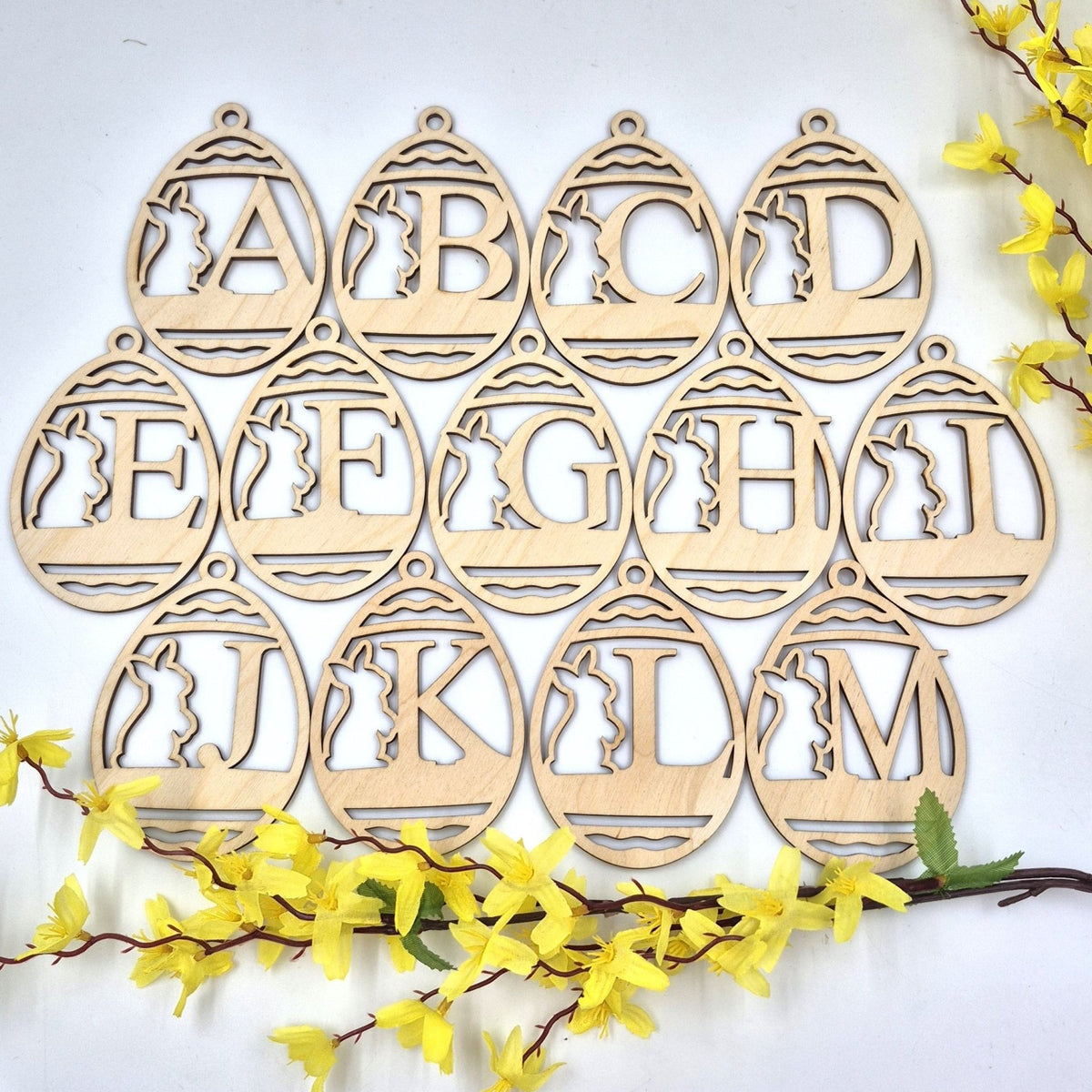 Osterhase mit Buchstabe "A bis M" - personalisierbar - RJC - Circle