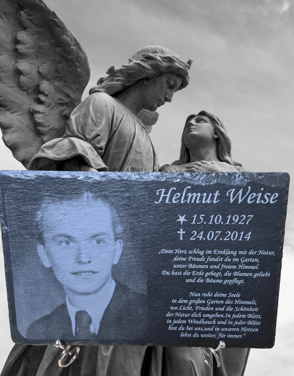 Personalisierte Schiefer-Grabtafel mit Foto, graviert in Niederbayern – wetterfeste Gedenktafel aus Naturstein, individuell und langlebig