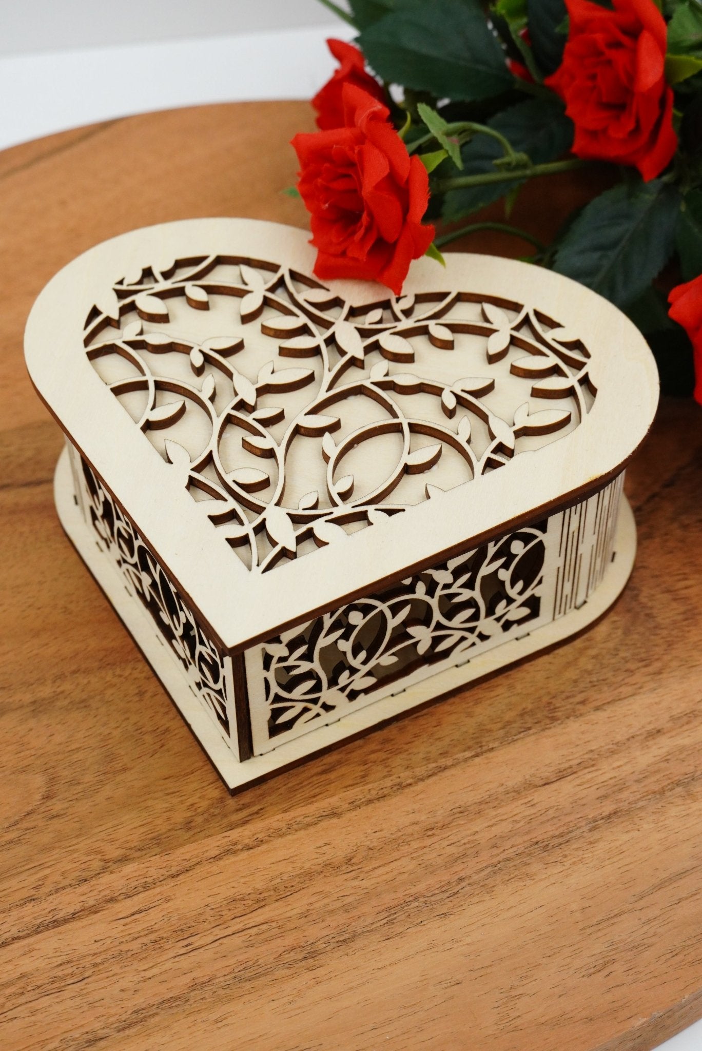 Valentin Geschenkbox Herz groß - personalisierbar - RJC - Circle