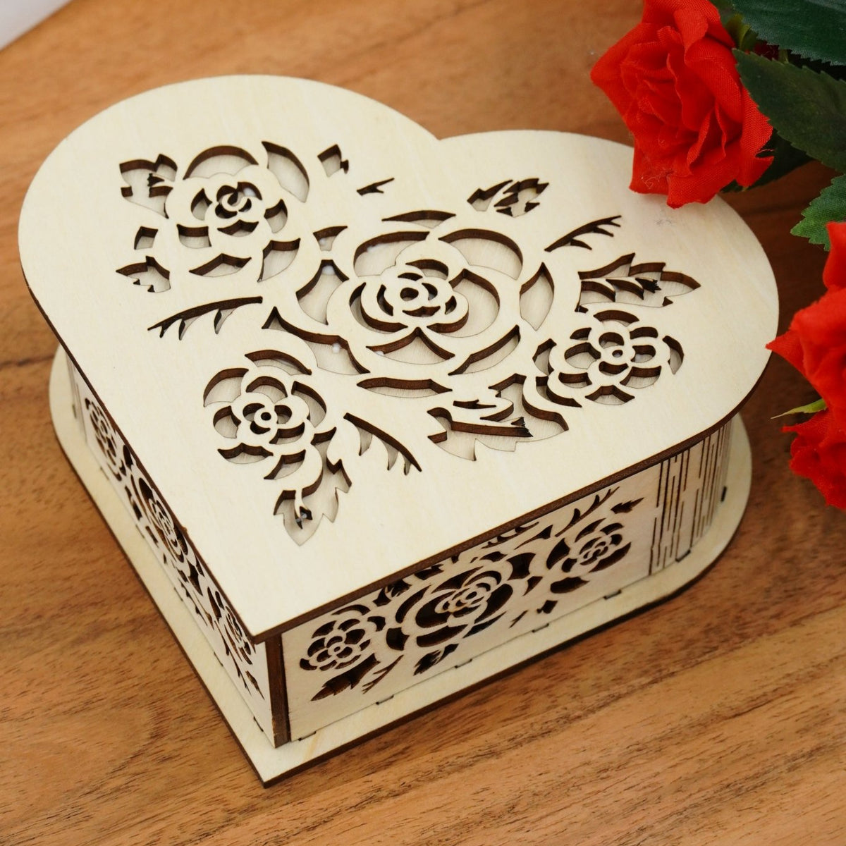 Valentin Geschenkbox Herz groß - personalisierbar - RJC - Circle