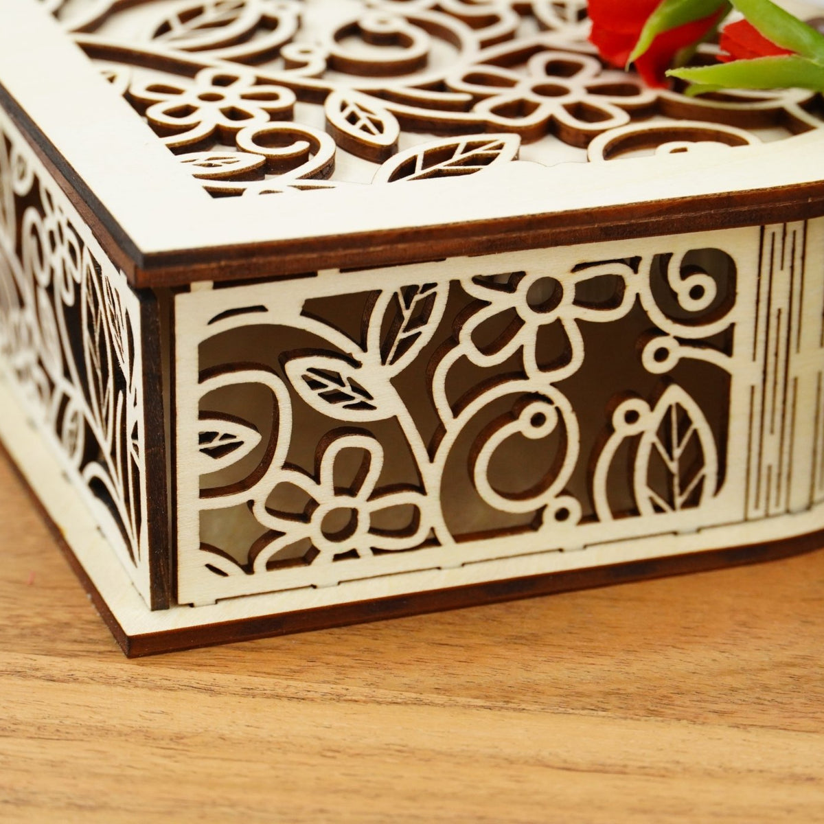 Valentin Geschenkbox Herz groß - personalisierbar - RJC - Circle