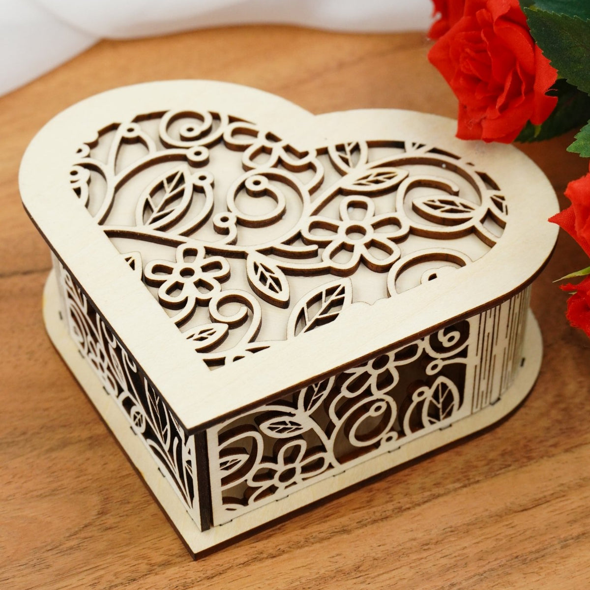 Valentin Geschenkbox Herz groß - personalisierbar - RJC - Circle