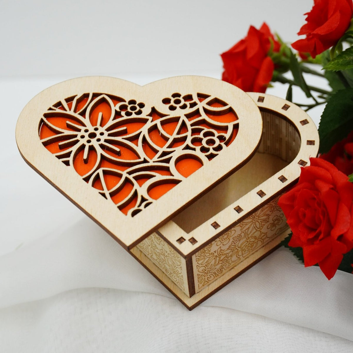 Valentin Geschenkbox Herz klein - personalisierbar - RJC - Circle