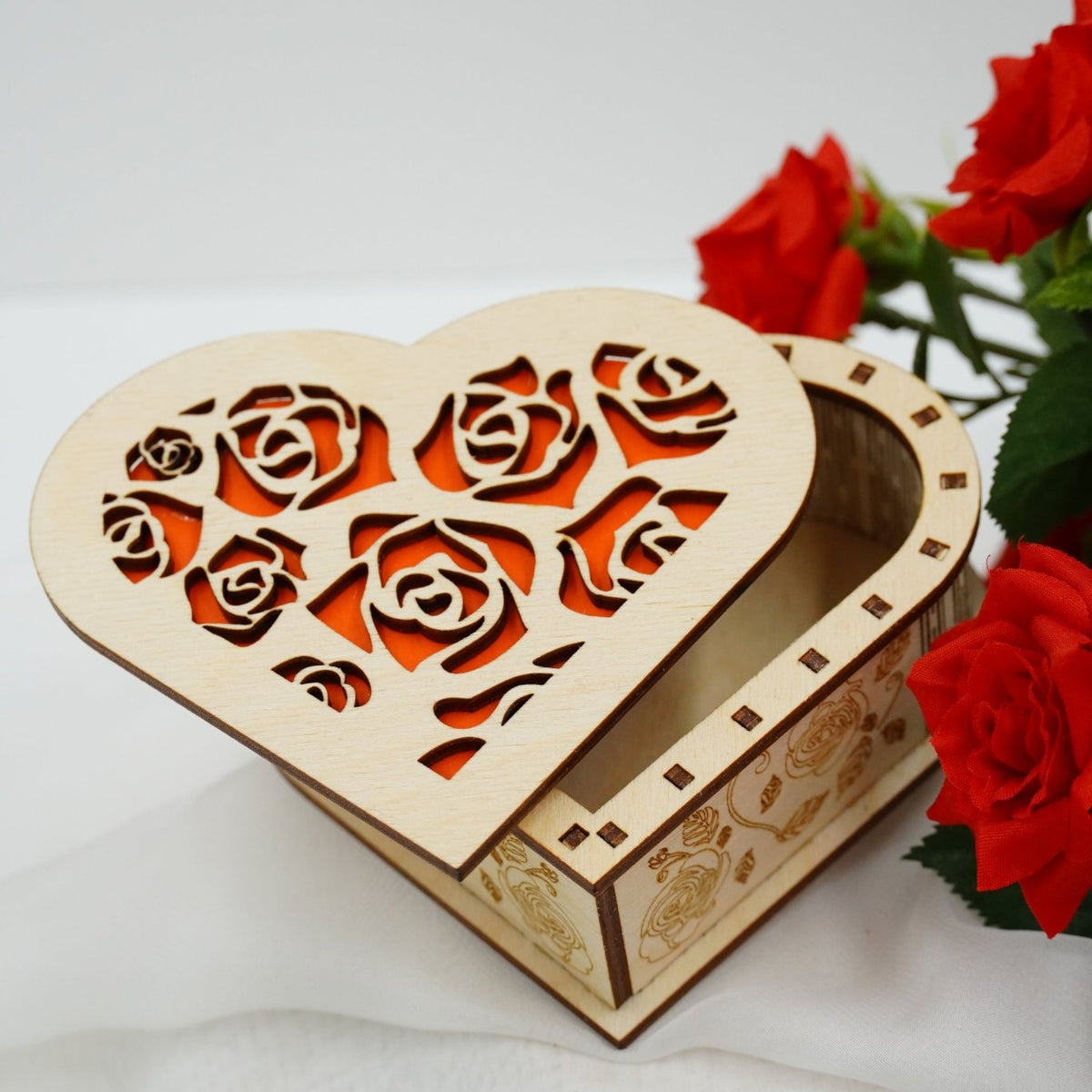 Valentin Geschenkbox Herz klein - personalisierbar - RJC - Circle