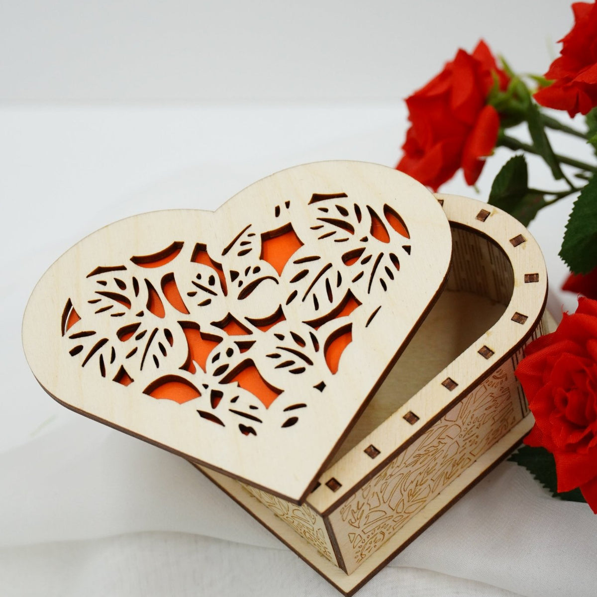 Valentin Geschenkbox Herz klein - personalisierbar - RJC - Circle
