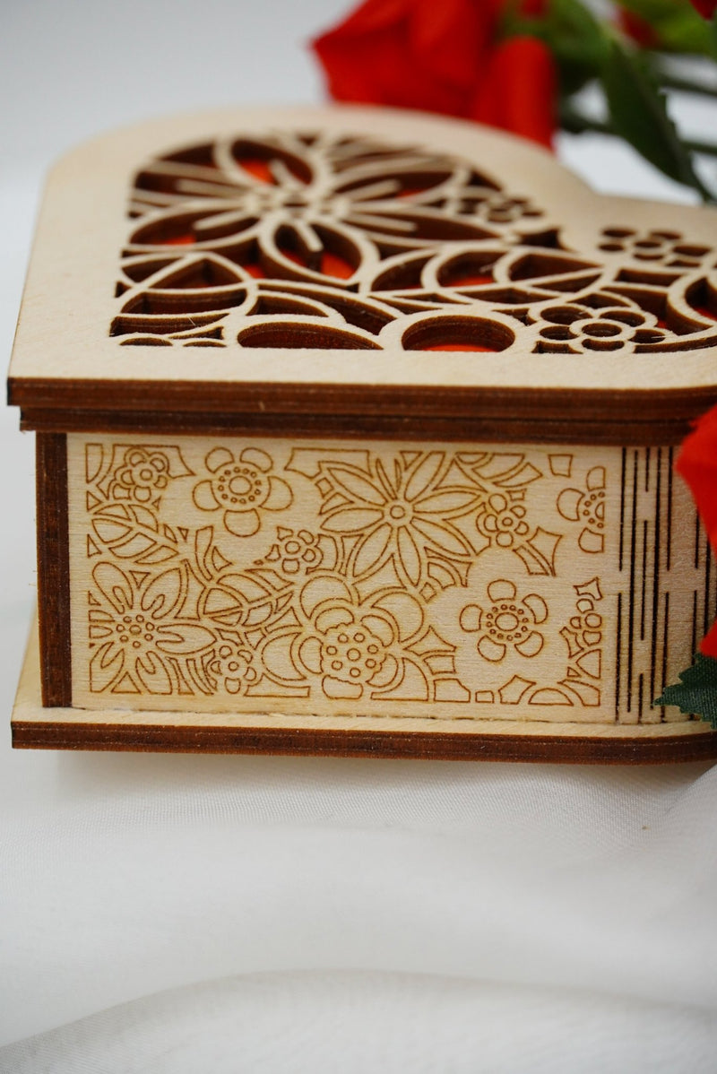 Valentin Geschenkbox Herz klein - personalisierbar - RJC - Circle