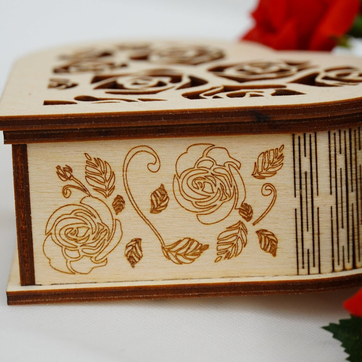 Valentin Geschenkbox Herz klein - personalisierbar - RJC - Circle