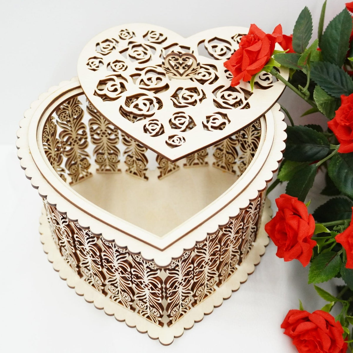 Valentinsbox filigran Rosendeckel - RJC - Circle